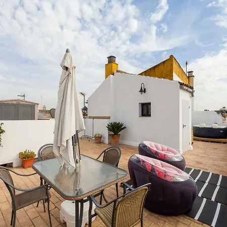 Atico Giralda Apartment *