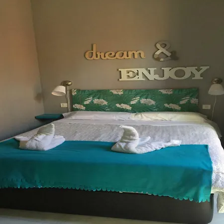 Atico Giralda Apartment